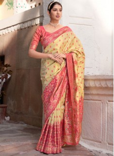 Classy Kanjivaram Silk Saree With Contrast Blouse Piece