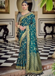 Classy Silk Saree With Contrast Heavy Work Blouse Piece