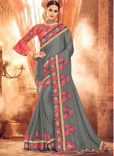 Decent Look Border Saree With Contrast Heavy Work Blouse Piece