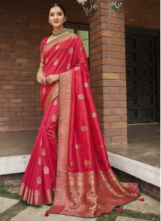 Decent Look Soft Silk Saree With Diamond Work