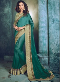 Elegant Border Saree With Contrast Blouse Piece