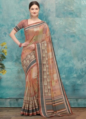 Elegant Look Silk Saree With Contrast Blouse Piece