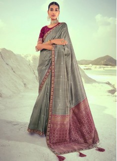 Elegant Slub Silk Fabric Saree With Contrast Weaving Blouse Piece