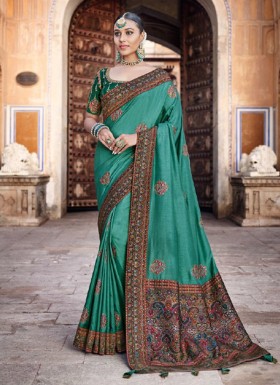 Elegant Soft Silk Saree With Weawing Butaa And Cotrast Heavy Blouse Piece