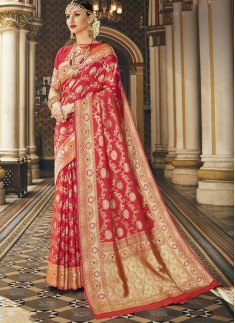 Exclusive Silk Saree With Decent Banarasi Border And Rich Pallu