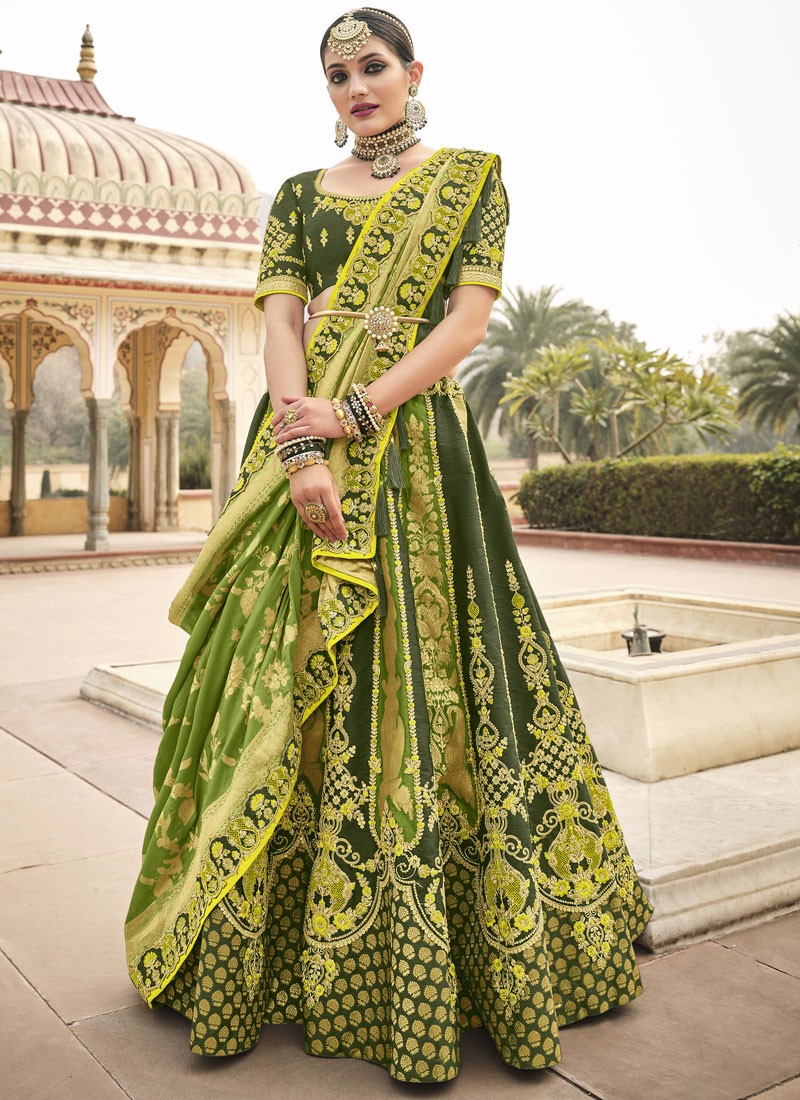 Glorious Lehenga Choli With Decent Work 