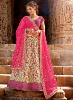 Party Wear Lehenga Choli With Decent Jari Work