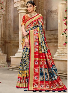 Patan Patola Pure SIlk Saree With Contrast Heavy Work Blouse Piece