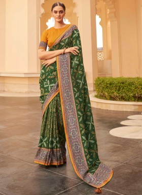 Patola Print Crepe Material Saree With Contrast Blouse piece