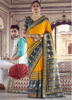 Patola Print Decent Look Saree With Contrast Blouse Piece