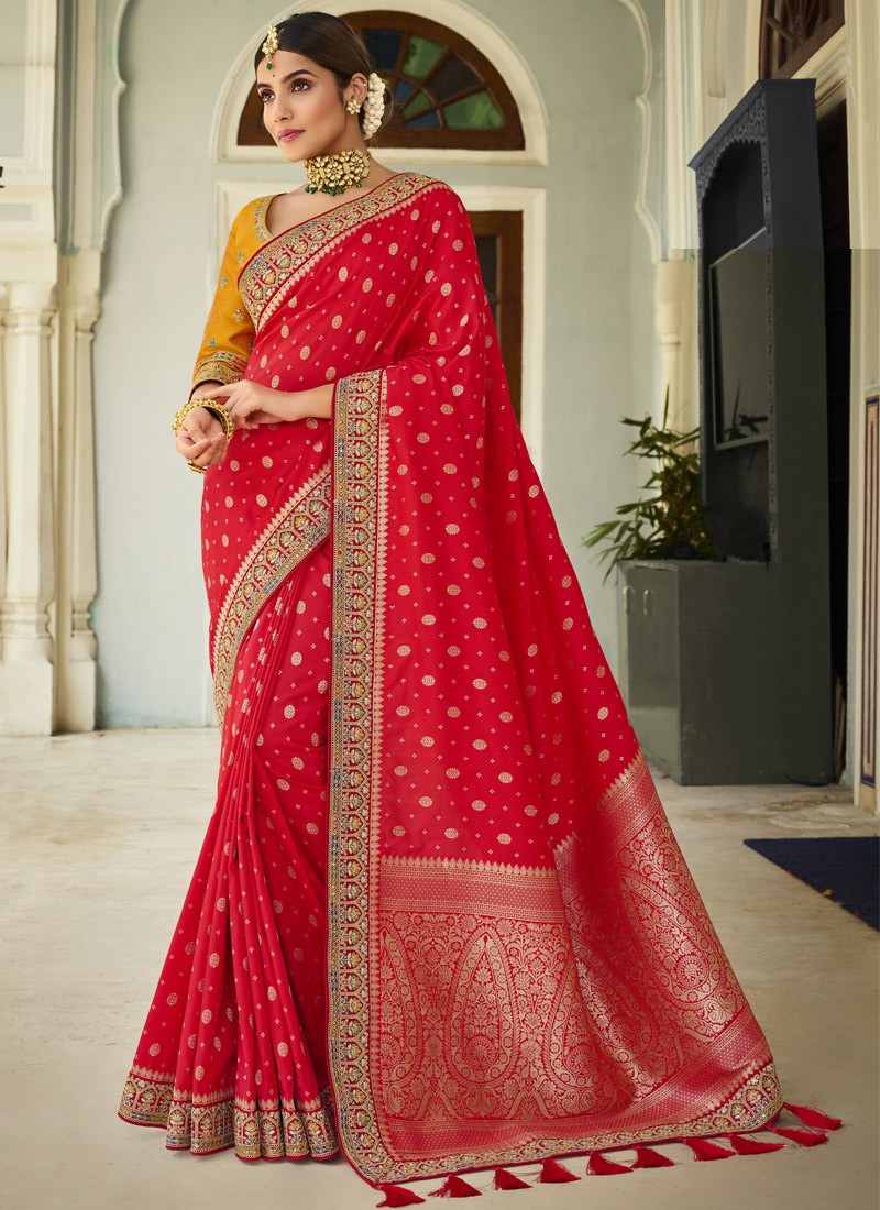 saree and contrast blouse
