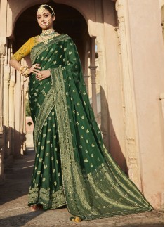 Stunning Weaving Saree With Contrast Work Blouse Piece